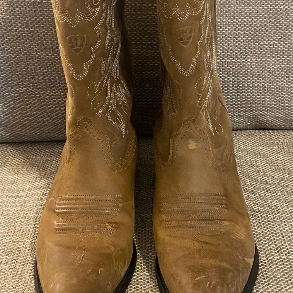 Ariat, ladies tan boots, size 9
